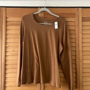 NWT: Banana Republic Timeless Tee Long sleeve